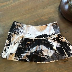 LULULEMON HIT YOUR STRIDE SIZE 8 MARBLE DESGN!!